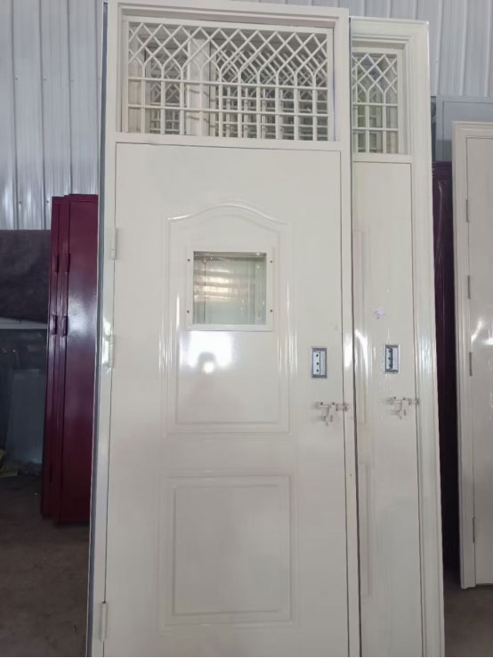 嘉峪关学校教室门