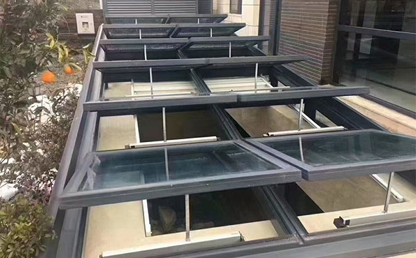 某轨道交通车辆维修车间嘉峪关排烟窗应用