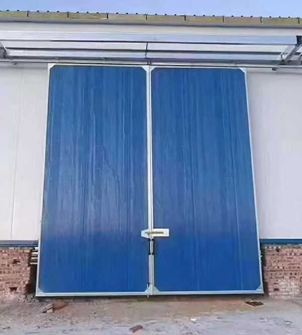 嘉峪关工业门在大型仓储物流通道中的应用实例